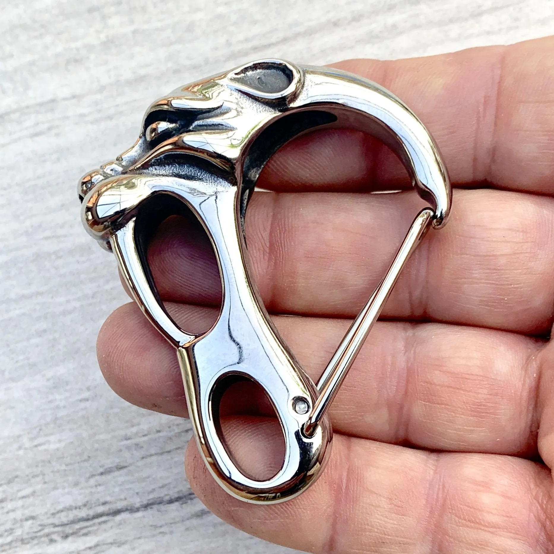 Belt Clip / Clasp - Sabor Toothed Tiger - Upgrade Your Wallet / Key Chain - WCC-05